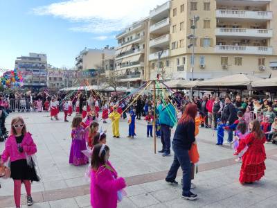 Καλαμάτα: Ακυρώνεται η σημερινή καρναβαλική δράση στην κεντρική πλατεία λόγω καιρού