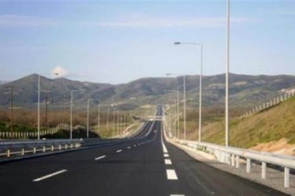 &quot;Καπέλο&quot; 559 εκατομμύρια ευρώ στο Κόρινθος - Τρίπολη - Καλαμάτα, σύμφωνα με τον Ν. Χουντή
