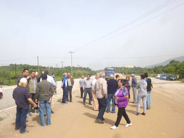 Παράδρομο και πεζογέφυρα στον περιφερειακό ζητούν κάτοικοι πίσω από τον ΟΑΕΔ