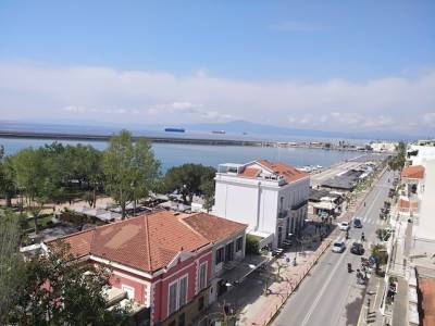 Εμπορικό κέντρο στην παραλιακή ζώνη Καλαμάτας