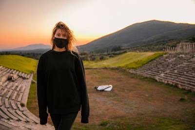 Απόψε στην Αρχαία Μεσσήνη: Διαδικτυακό live με τη διάσημη dj Charlotte de Witte