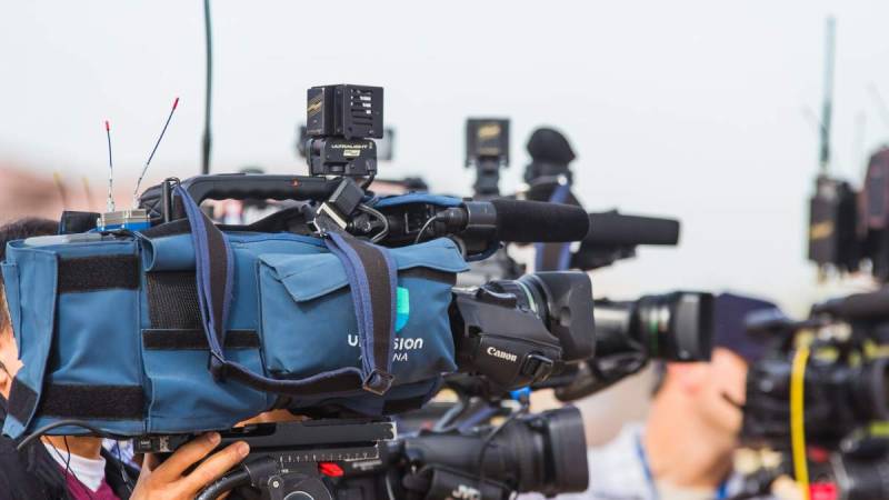 ΕΕ: Μέτρα για την ελευθερία των ΜΜΕ με αναφορά σε Πολωνία, Ουγγαρία και Ελλάδα