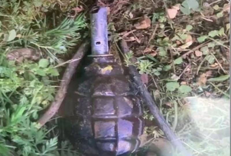 Χειροβομβίδα στη Γλυφάδα: Τι κατέθεσε στη Δίωξη Εκβιαστών αξιωματικός του Λιμενικού που διαμένει στην πολυκατοικία