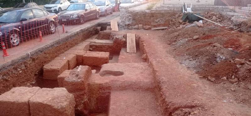 Σύμφωνα με την Ευαγγελία Μηλίτση: Συσχέτιση ευρημάτων στην πλατεία Υπαπαντής με τις Αρχαίες Φαρές (βίντεο)