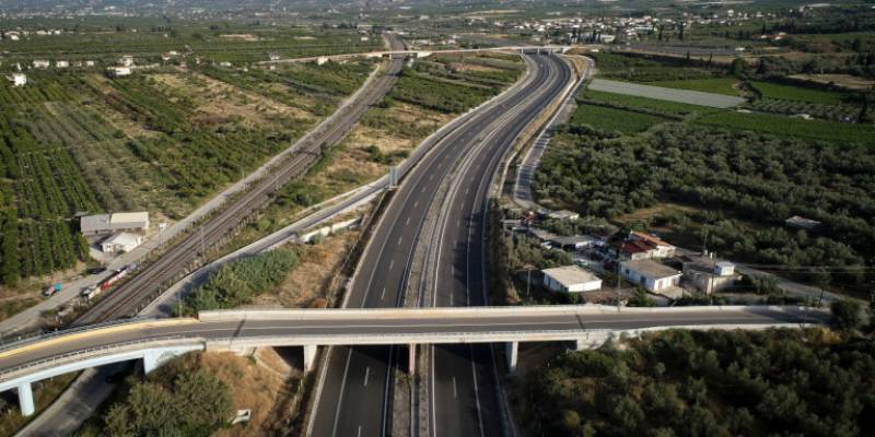 Καραγιάννης - γ.γ. Υποδομών: &quot;Το 2023 θα ολοκληρωθεί το Πάτρα - Πύργος, τον Ιούλιο οι νέοι σταθμοί του Μετρό&quot;