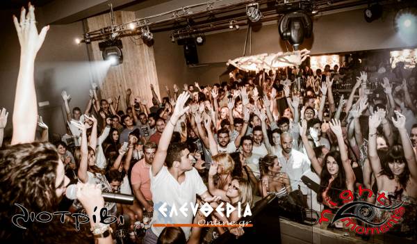 Ανέβασε τους παλμούς η Κατερίνα Στικούδη στην Κυπαρισσία (φωτογραφίες)