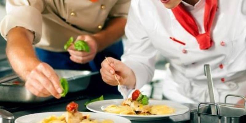 Πρόσληψη 10 συμβασιούχων στο Δήμο Καλαμάτας