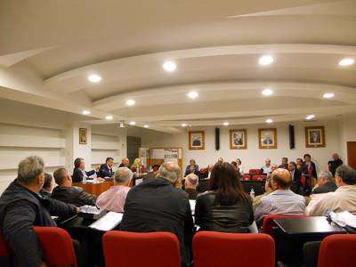 Καβγάς Τσώνη - Αναστασόπουλου για την προϊσταμένη της Νομικής Υπηρεσίας