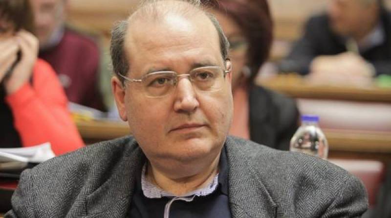 Φίλης: "Κλειστά σχολεία: στατιστικό με όνομα και υπεύθυνο"