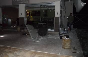 Αυτοσχέδιος εκρηκτικός μηχανισμός τίναξε στον αέρα την καφετέρια στο Ασπρόχωμα