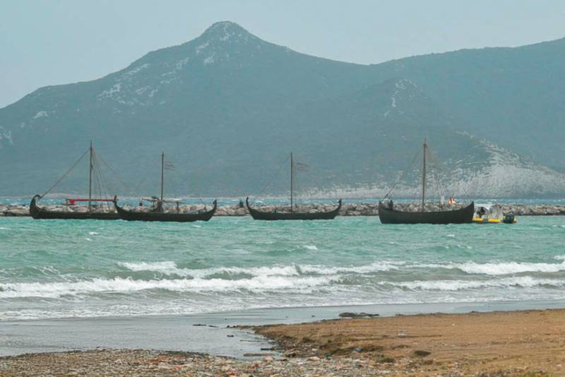 Ο Τομ Χόλαντ αποθεώνει τον Κρίστοφερ Νόλαν για την “Οδύσσεια”