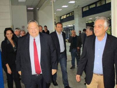 Βενιζέλος κατά Τσίπρα και Παππά από την Καλαμάτα (βίντεο)