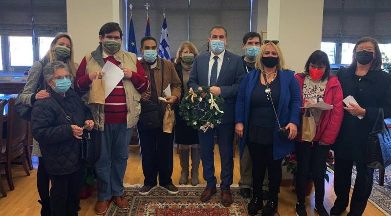 Γέμισε κάλαντα το δημαρχείο Καλαμάτας (φωτογραφίες)