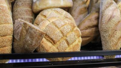 Καλάβρυτα: Πλήρωσε σε ιδιοκτήτρια φούρνου 40 ευρώ και της άρπαξε 55.000 ευρώ - Η απάτη