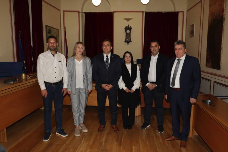 Καλαμάτα: Ακόμα 5 υποψηφίους παρουσίασε ο Βασιλόπουλος (βίντεο)