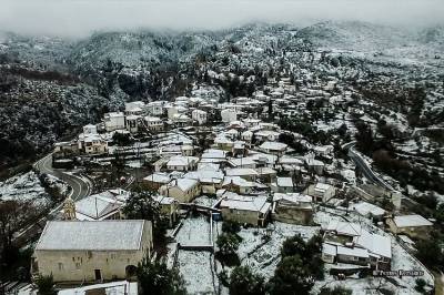 Μαγευτικά πλάνα από τον Ταΰγετο: Η χιονισμένη Αρτεμισία από ψηλά (βίντεο)