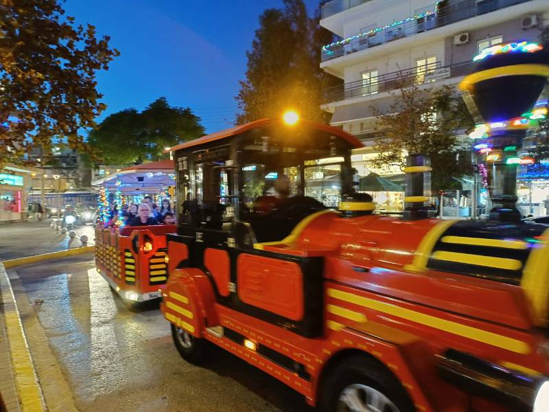 Καλαμάτα: Μεγάλη ανταπόκριση για το τουριστικό τρενάκι - Ετοιμάζεται πρόταση για νέες περιηγητικές διαδρομές