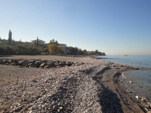 Νέα… παραλία στη Μικρή Μαντίνεια