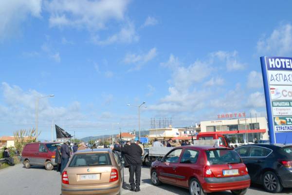 Παίρνουν καταθέσεις για το αγροτικό μπλόκο στο Καλό Νερό