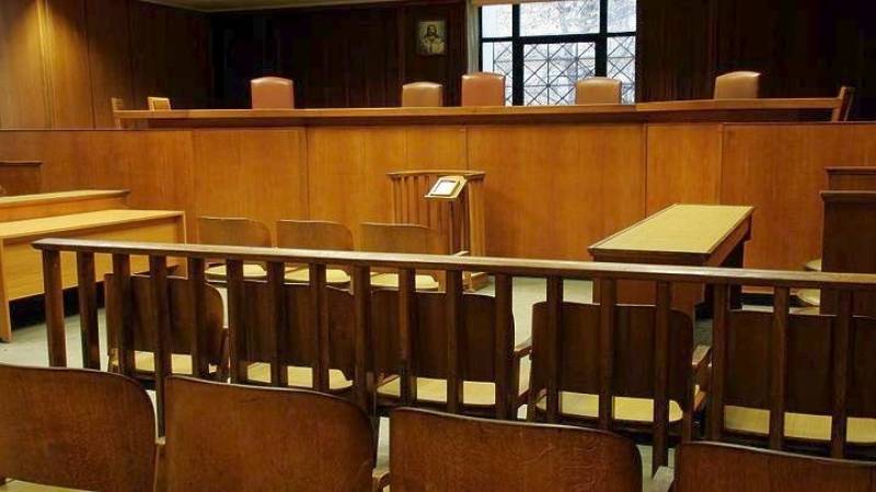 Δύο 19χρονοι κατηγορούνται για ξυλοδαρμό οδηγού λεωφορείου