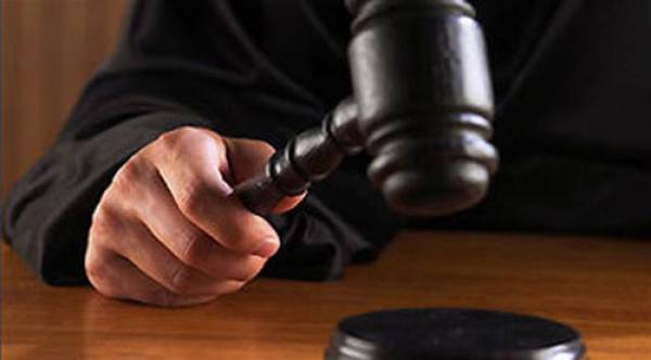 Μείωση ποινής σε χρήστη ναρκωτικών, που μαχαίρωσε φίλη του