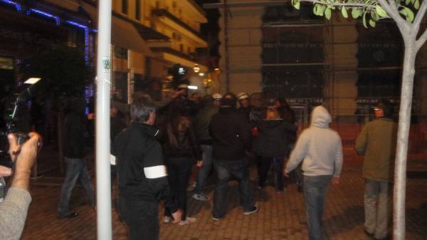 H Ανοιχτή Συνέλευση καταγγέλλει τα ΜΑΤ για τα επεισόδια στην Καλαμάτα