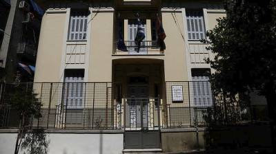 Η οικία της Λέλας Καραγιάννη &quot;φωτίζει&quot; τη γειτονιά της πλατείας Αμερικής