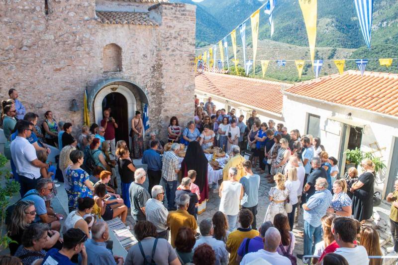 Ξεκίνησαν οι εορταστικές εκδηλώσεις στη Δήμιοβα