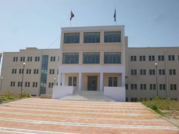 Ξεκινά αύριο η μετακόμιση στο νέο Δημαρχείο Καλαμάτας