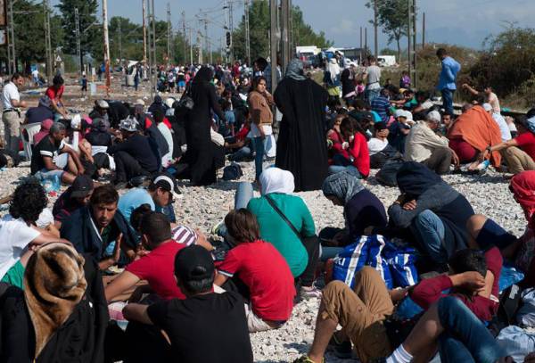 Βραδιά ποίησης για τους πρόσφυγες “Στο κύμα”