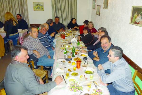 2ο Λύκειο Καλαμάτας: Συνάντηση συμμαθητών αποφοίτων του 1980-81