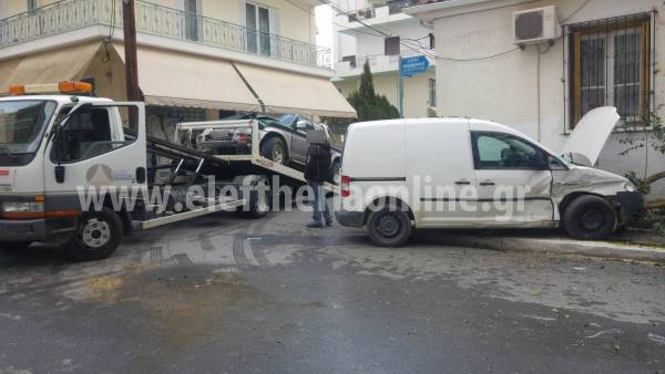 Τροχαίο στη διασταύρωση Μπουλούκου και Κουτήφαρη στην Καλαμάτα