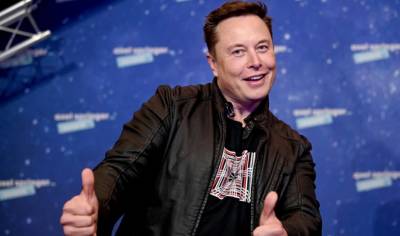 Tesla: Ο Έλον Μασκ πούλησε μετοχές άνω των 16 δισεκατ. δολαρίων