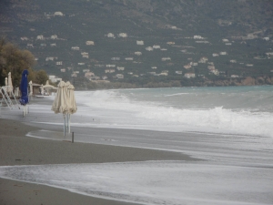 Φωτογραφίες από τα κύματα στην Παραλία της Καλαμάτας
