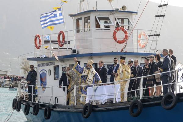 Αγιασμός των υδάτων σε Καλαμάτα και Μεσσήνη