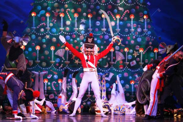 Χριστουγεννιάτικη παράσταση εμπνευσμένη από τον "Καρυοθραύστη"