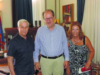 Δωρεά Μαντζή στο ιπποδρόμιο του Πλατύ