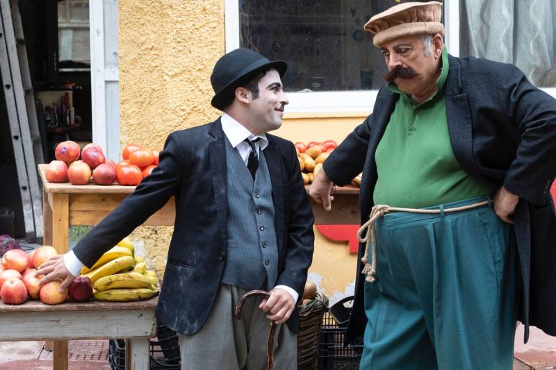 "Γελώντας στο Αφγανιστάν" στο “Vista Marina Hotel”