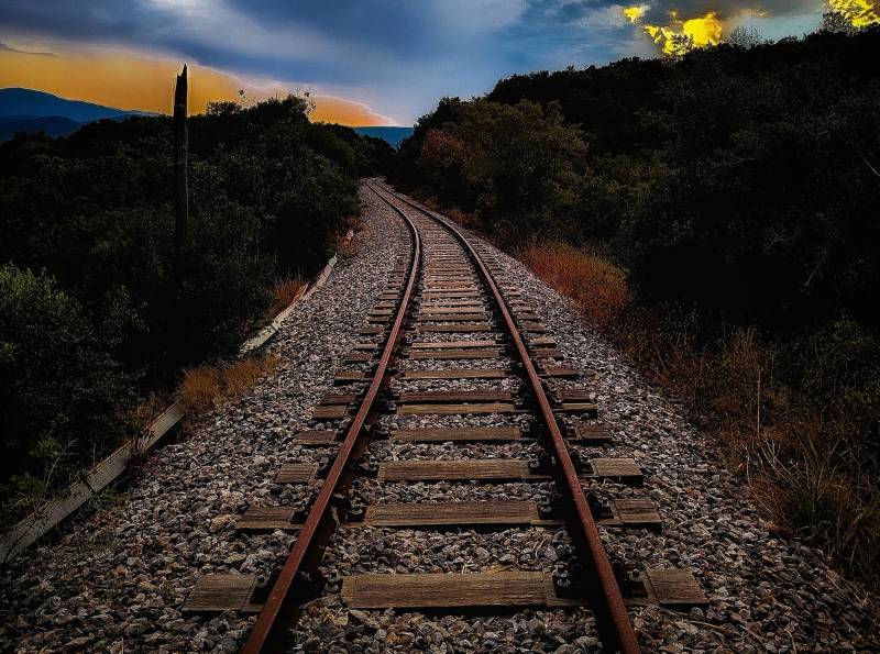 Δ.Σ. Καλαμάτας: Ψήφισμα κατά της ποδηλατικής γραμμής στο σιδηροδρομικό δίκτυο - Πιο εφικτό το σενάριο της Μεσσηνίας