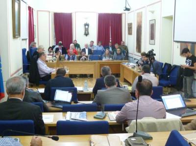 Προϋπολογισμός 2016: Οι δημότες πληρώνουν