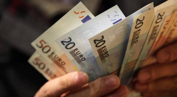 Ταλαιπωρία δικαιούχων Κοινωνικού Εισοδήματος Αλληλεγγύης