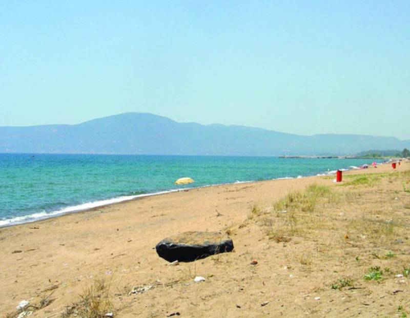 Απάντηση σε Λαμπρόπουλο για επανακαθορισμό του αιγιαλού