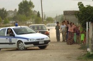 14 συλλήψεις για ρευματοκλοπές, ναρκωτικά και όπλα, από επιχείρηση-&quot;σκούπα&quot; σε τσιγγάνικους καταυλισμούς