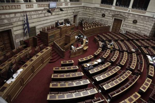 Η αποστρατεία των βετεράνων πολιτικών 