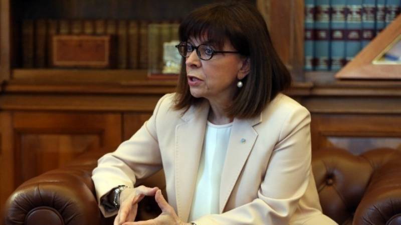 Σακελλαροπούλου: Συντονισμένες πιέσεις της διεθνούς κοινότητας προς τους Ταλιμπάν για να εγγυηθούν τα δικαιώματα των γυναικών