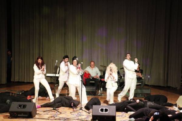 “Οι άγγελοι του Τσάρλι” νικητές στο "Deja Vu" (βίντεο-φωτογραφίες)