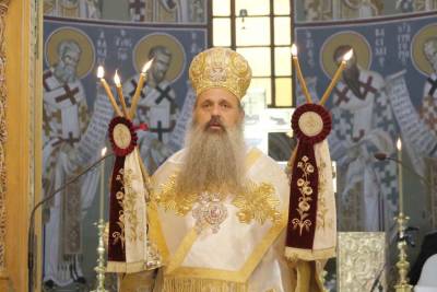 Καλαμάτα: Πλήθος πιστών στη λειτουργία Θεόκλητου στους Ταξιάρχες (βίντεο)